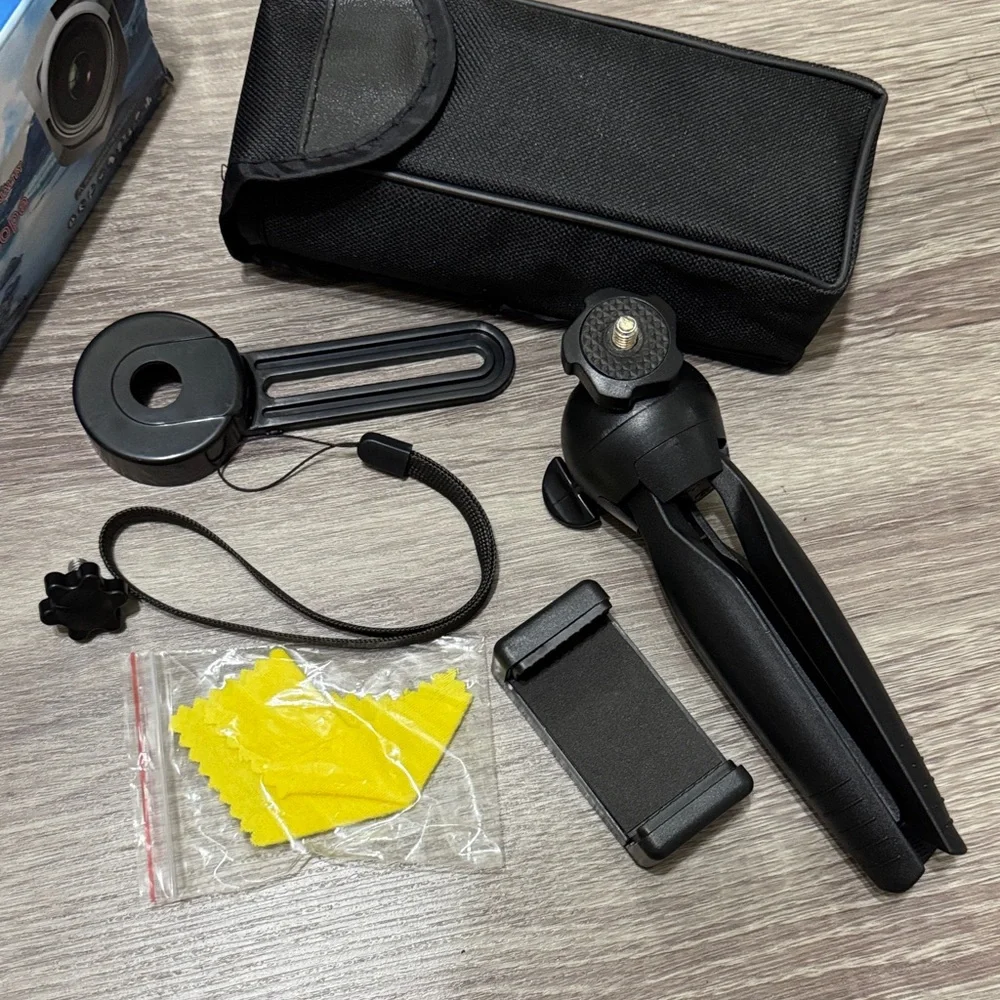 Green Monocular Telescope with Tripod - Picture 5 of 6